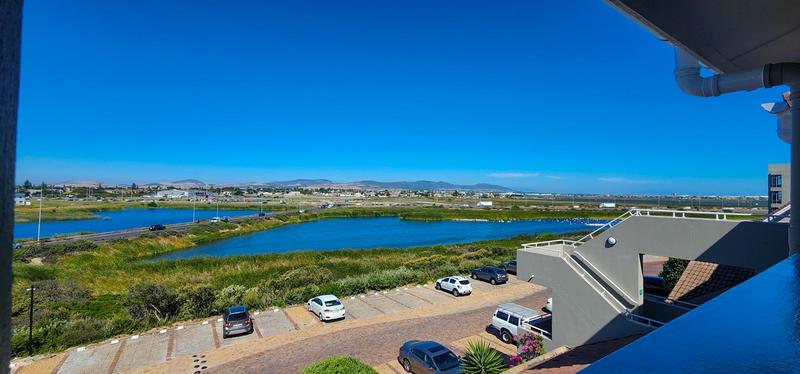 To Let 2 Bedroom Property for Rent in Dolphin Beach Western Cape